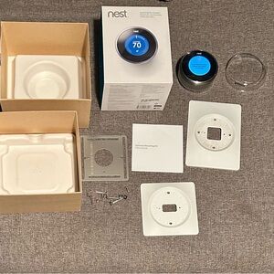 Nest First Generation Learning Thermostat with All Parts - Original Packaging